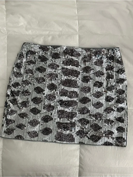 EXPRESS Sequin Leopard Print Mini Skirt - Silver/Pewter - Picture 7 of 11